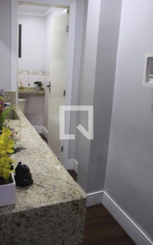 Casa à venda com 180m², 4 quartos e 2 vagasLavabo