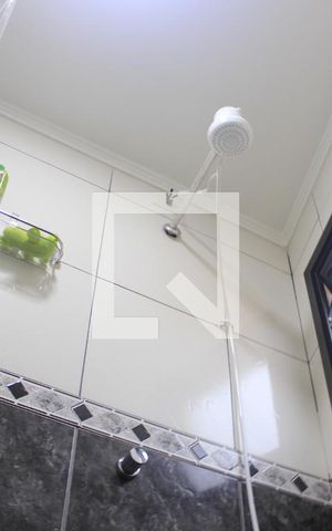 Casa à venda com 180m², 4 quartos e 2 vagasBanheiro 2