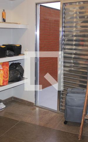 Casa à venda com 180m², 4 quartos e 2 vagasQuarto da Edícula