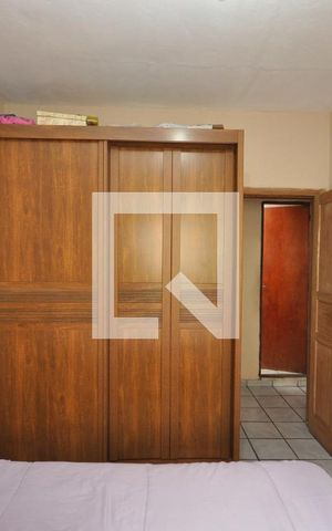 Casa à venda com 198m², 4 quartos e 2 vagasQuarto 1