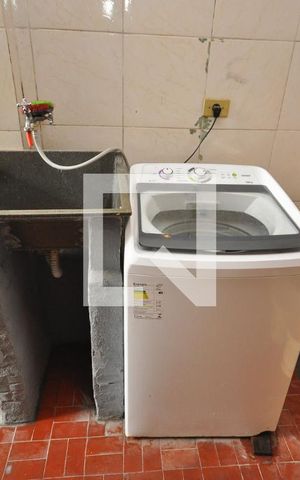 Casa à venda com 198m², 4 quartos e 2 vagasÁrea de Serviço