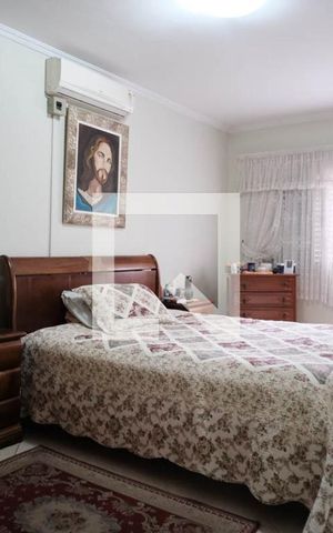 Casa à venda com 255m², 3 quartos e 3 vagas Casa à venda com 255m², 3 quartos e 3 vagasQuarto 2