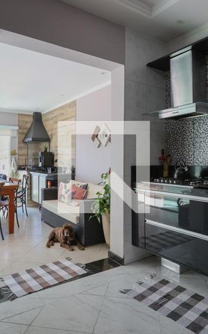 Casa para alugar com 230m², 4 quartos e 3 vagas Casa para alugar com 230m², 4 quartos e 3 vagasCozinha