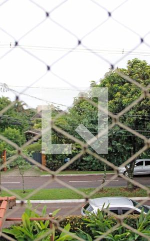 Casa de condomínio à venda com 440m², 4 quartos e 3 vagasVista