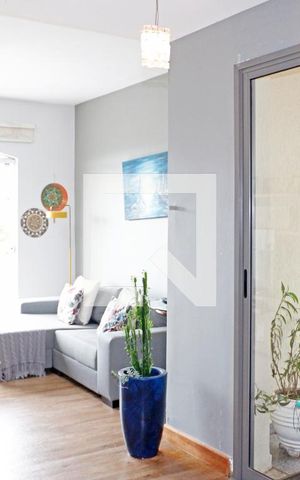Casa de condomínio à venda com 440m², 4 quartos e 3 vagasSala