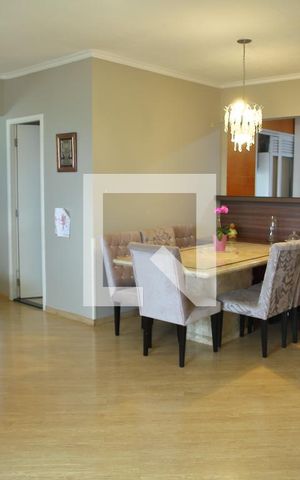 Apartamento à venda com 80m², 2 quartos e 2 vagasSala