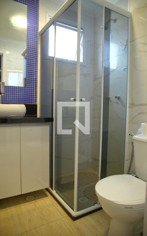 Apartamento à venda com 80m², 2 quartos e 2 vagasBanheiro da Suíte