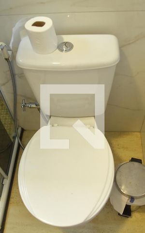 Apartamento à venda com 80m², 2 quartos e 2 vagasBanheiro da Suíte