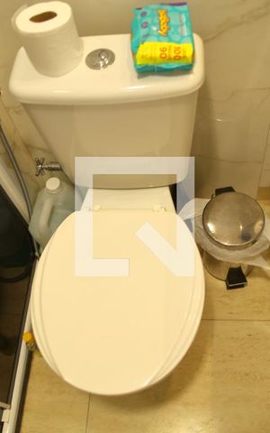 Apartamento à venda com 80m², 2 quartos e 2 vagasBanheiro Social