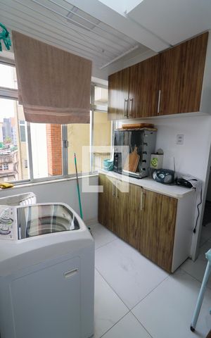 Apartamento à venda com 142m², 3 quartos e sem vaga Apartamento à venda com 142m², 3 quartos e sem vagaÁrea de Serviço