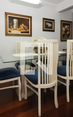 Casa à venda com 179m², 3 quartos e 3 vagasSala