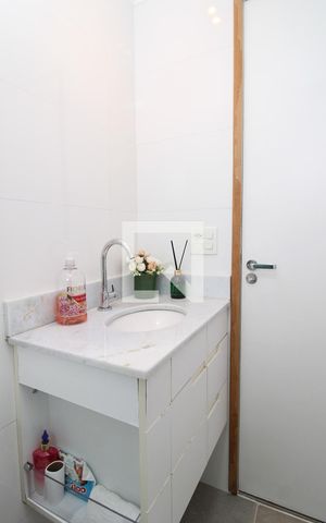 Apartamento à venda com 59m², 2 quartos e 1 vagaBanheiro Social
