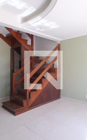 Casa de condomínio à venda com 88m², 2 quartos e 2 vagasSala