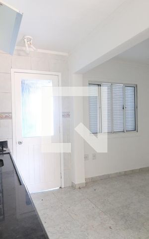Casa de condomínio à venda com 88m², 2 quartos e 2 vagasCozinha - Armários