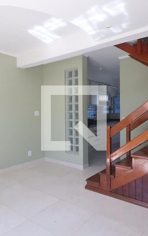 Casa de condomínio à venda com 88m², 2 quartos e 2 vagasSala