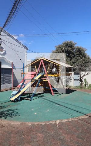 Casa de condomínio à venda com 88m², 2 quartos e 2 vagasÁrea comum - Playground