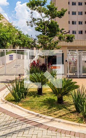 Apartamento à venda com 42m², 2 quartos e sem vaga Apartamento à venda com 42m², 2 quartos e sem vagaFachada e portaria