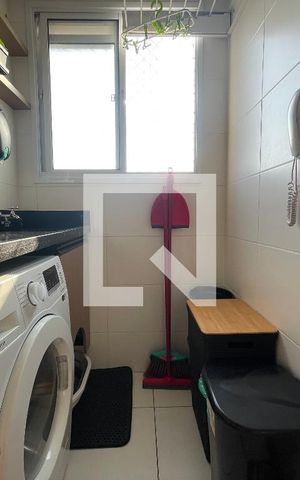Apartamento à venda com 42m², 2 quartos e sem vaga Apartamento à venda com 42m², 2 quartos e sem vagaÁrea de Serviço