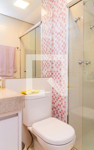 Apartamento à venda com 162m², 4 quartos e 3 vagas Apartamento à venda com 162m², 4 quartos e 3 vagasBanheiro da suíte 3