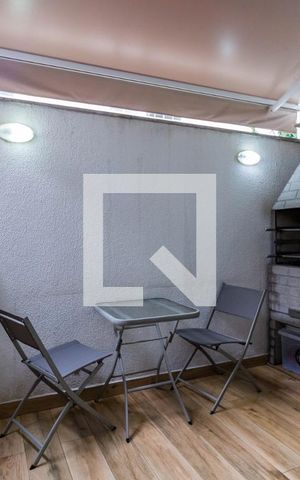 Casa de condomínio à venda com 140m², 2 quartos e 2 vagas Casa de condomínio à venda com 140m², 2 quartos e 2 vagasVaranda da Sala