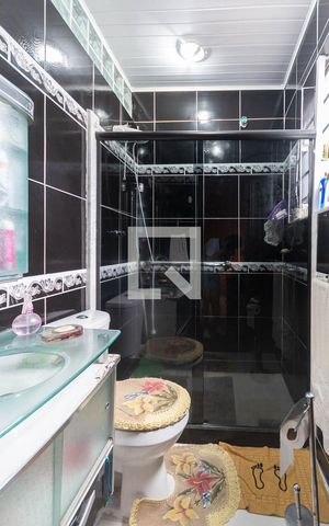 Casa à venda com 380m², 4 quartos e 3 vagasBanheiro da Suíte