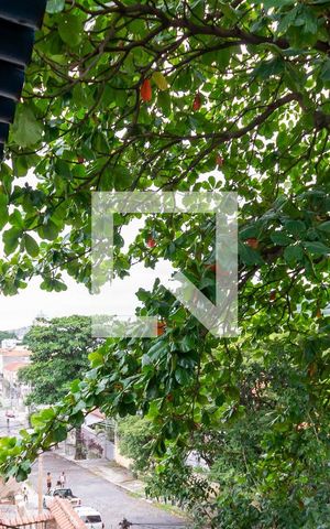 Casa à venda com 380m², 4 quartos e 3 vagasVista