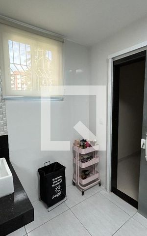 Casa à venda com 187m², 5 quartos e 3 vagasBanheiro da Suíte
