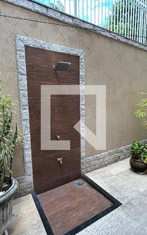 Casa à venda com 187m², 5 quartos e 3 vagasÁrea externa