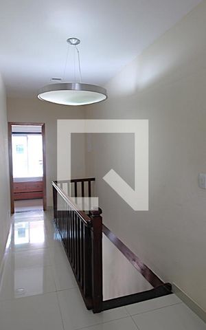 Casa à venda com 187m², 5 quartos e 3 vagasHall dos quartos