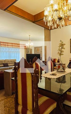Casa à venda com 505m², 3 quartos e 5 vagas Casa à venda com 505m², 3 quartos e 5 vagasSala
