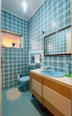 Casa à venda com 505m², 3 quartos e 5 vagas Casa à venda com 505m², 3 quartos e 5 vagasLavabo 2