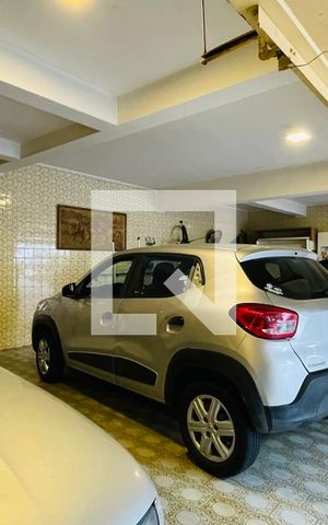 Casa à venda com 505m², 3 quartos e 5 vagas Casa à venda com 505m², 3 quartos e 5 vagasGaragem