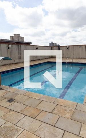 Apartamento à venda com 50m², 2 quartos e 1 vaga Apartamento à venda com 50m², 2 quartos e 1 vagaÁrea comum - Piscina