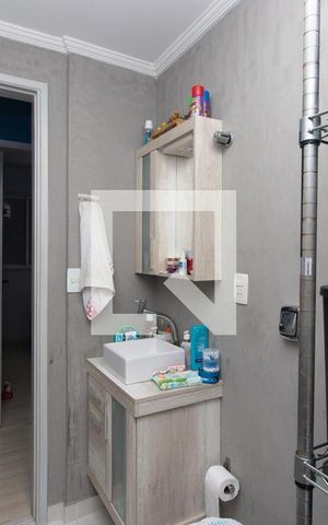 Apartamento à venda com 50m², 2 quartos e 1 vaga Apartamento à venda com 50m², 2 quartos e 1 vagaBanheiro