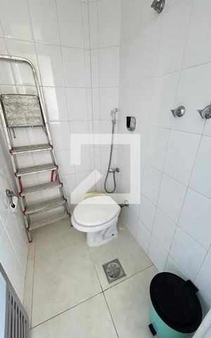 Apartamento à venda com 76m², 2 quartos e 1 vagaBanheiro de serviço