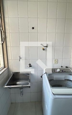 Apartamento à venda com 76m², 2 quartos e 1 vagaÁrea de Serviço