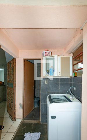 Casa à venda com 540m², 5 quartos e 4 vagas Casa à venda com 540m², 5 quartos e 4 vagasÁrea de Serviço