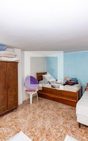 Casa à venda com 540m², 5 quartos e 4 vagas Casa à venda com 540m², 5 quartos e 4 vagasQuarto 4