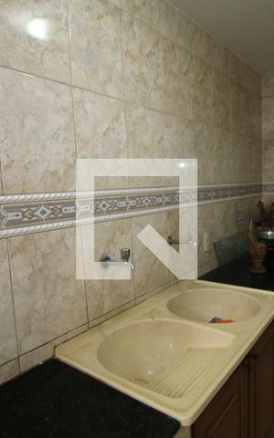 Casa à venda com 600m², 2 quartos e 1 vagaLavanderia