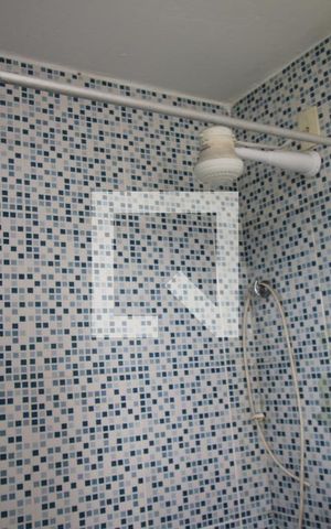 Casa à venda com 600m², 2 quartos e 1 vagaBanheiro da piscina