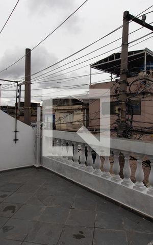 Casa à venda com 140m², 3 quartos e 2 vagas Casa à venda com 140m², 3 quartos e 2 vagasVaranda