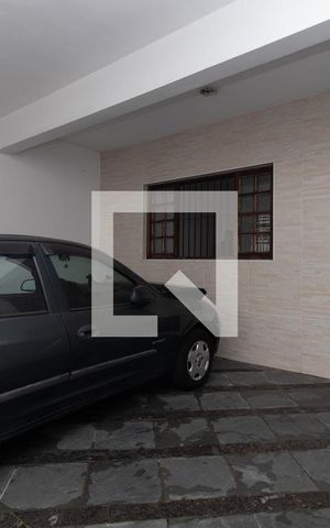 Casa à venda com 140m², 3 quartos e 2 vagas Casa à venda com 140m², 3 quartos e 2 vagasGaragem