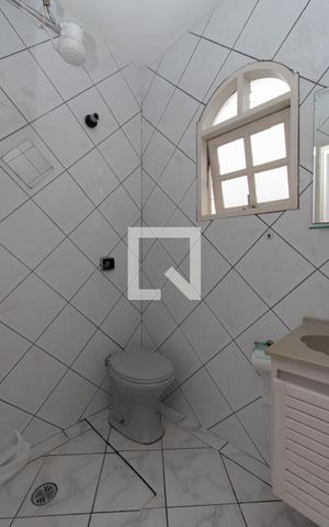 Casa à venda com 140m², 3 quartos e 2 vagas Casa à venda com 140m², 3 quartos e 2 vagasBanheiro da Suíte 2