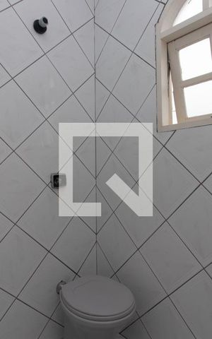 Casa à venda com 140m², 3 quartos e 2 vagas Casa à venda com 140m², 3 quartos e 2 vagasBanheiro da Suíte 2