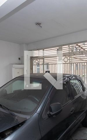 Casa à venda com 140m², 3 quartos e 2 vagas Casa à venda com 140m², 3 quartos e 2 vagasGaragem