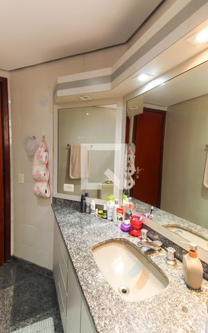 Apartamento para alugar com 140m², 3 quartos e 2 vagas Apartamento para alugar com 140m², 3 quartos e 2 vagasBanheiro