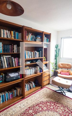 Apartamento à venda com 113m², 2 quartos e 1 vaga Apartamento à venda com 113m², 2 quartos e 1 vagaSala