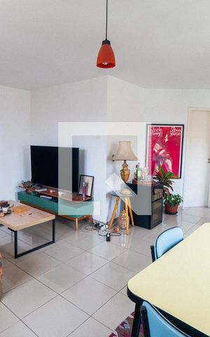 Apartamento à venda com 113m², 2 quartos e 1 vaga Apartamento à venda com 113m², 2 quartos e 1 vagaSala de TV