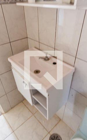 Apartamento à venda com 64m², 2 quartos e 1 vaga Apartamento à venda com 64m², 2 quartos e 1 vagaBanheiro