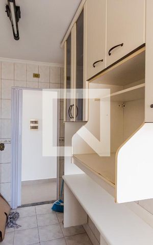 Apartamento à venda com 64m², 2 quartos e 1 vaga Apartamento à venda com 64m², 2 quartos e 1 vagaCozinha e Área de Serviço